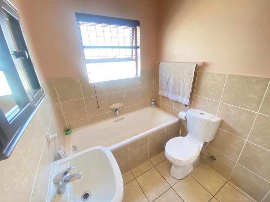2 Bedroom Property for Sale in Hunters Creek Western Cape